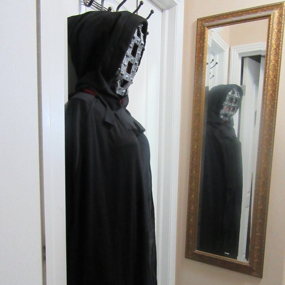 Iron Man Mask and New cape - Picture 5 of 6